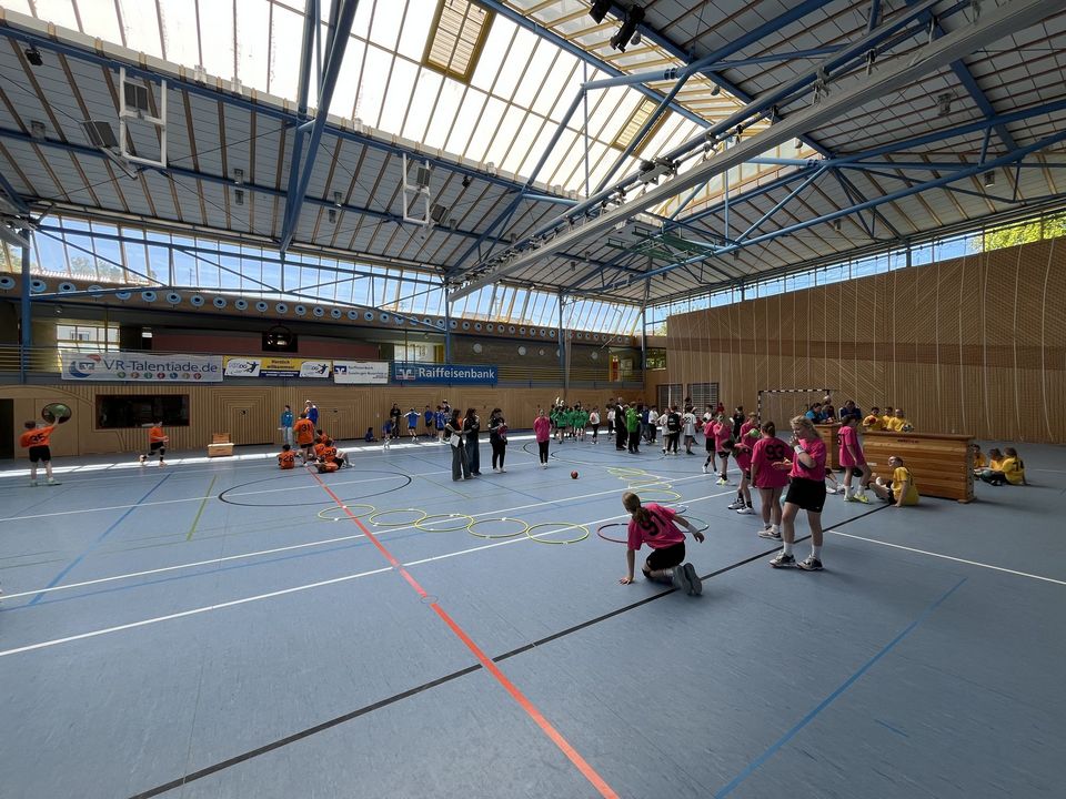 Bezirksentscheid Handballbezirk Neckar-Zollern – Talente glänzen in der Schlossparkhalle