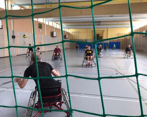 Rollstuhl-Handball: Badisch-Elsässischer Vergleich zum Auftakt der Handballsaison in Frankreich