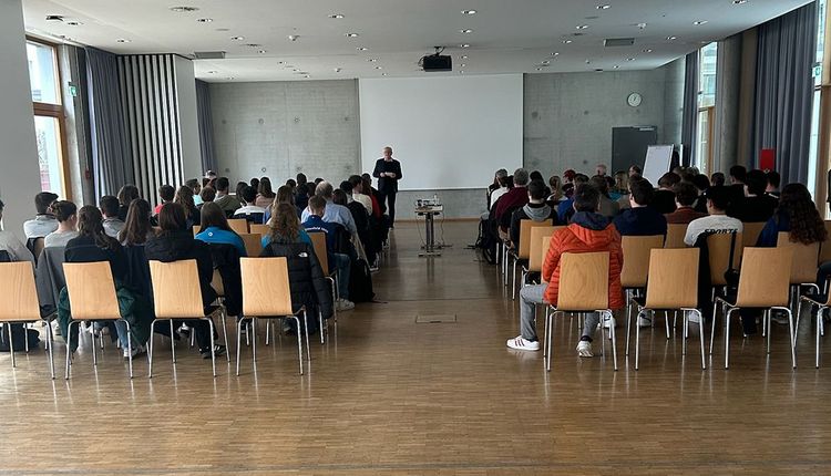 Basis trifft Spitze – Schiedsrichter-Event beim VfL Waiblingen
