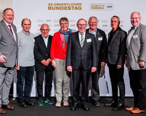 Quelle: Sascha Klahn/DHB - Geehrte mit BHV-Präsident Holger Nickert (rechts)